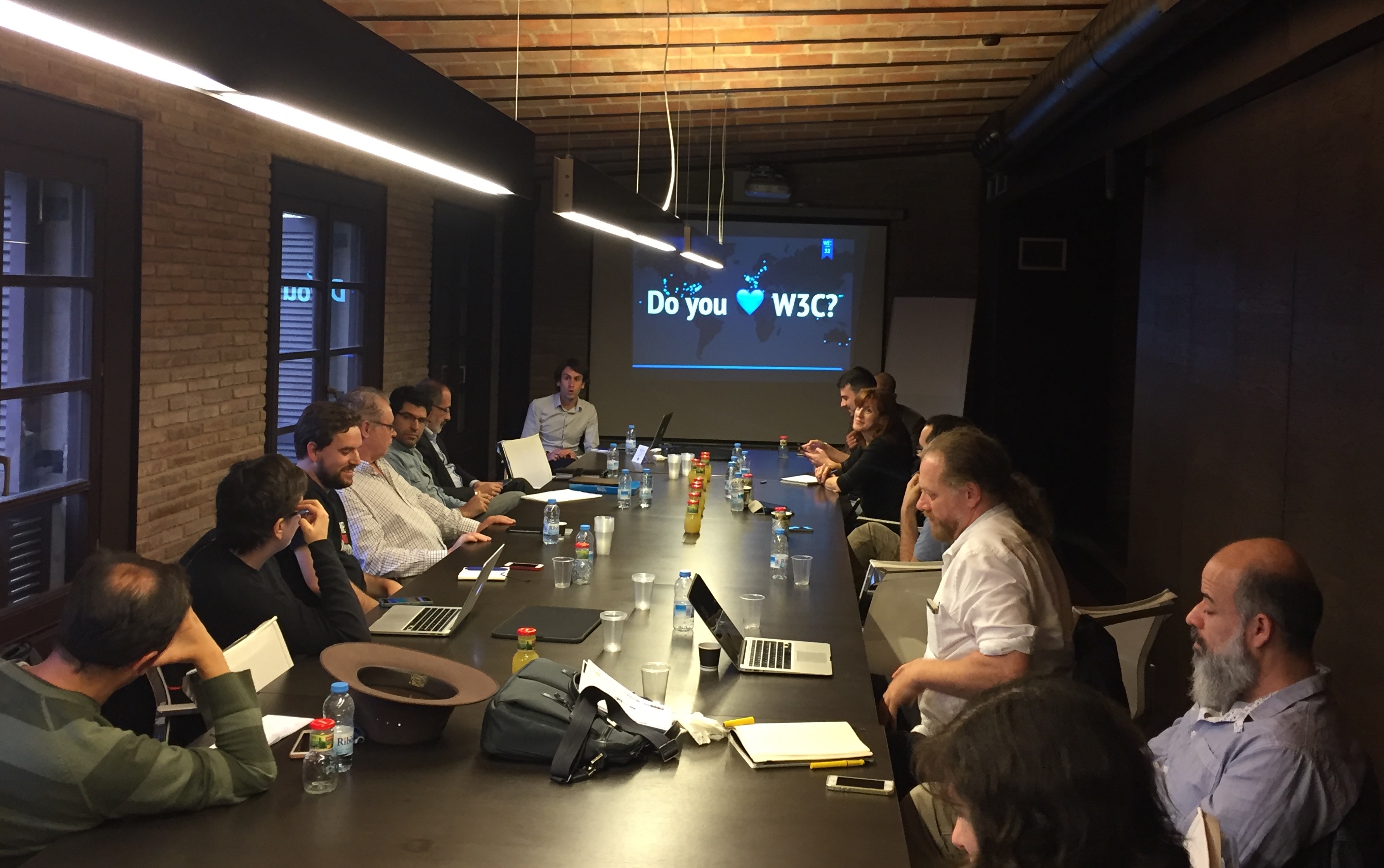 Reunión con miembros de W3C