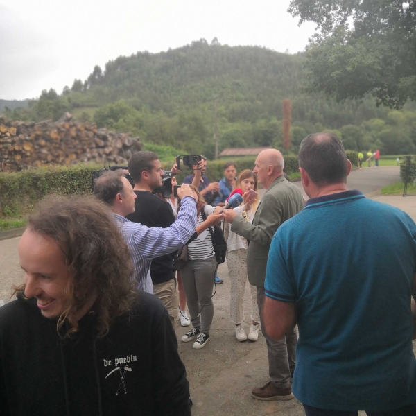 Celebración de la concesión del Premio a Pueblo Ejemplar 2023 en la Asoc, vecinal de Peón y Arroes