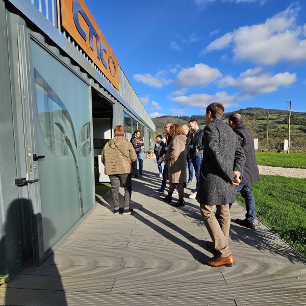 Visita de los socios de DATACELLAR al simulador climático de CTIC RuralTech