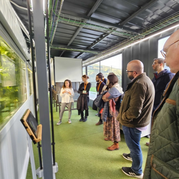 Visita de los socios de DATACELLAR al simulador climático de CTIC RuralTech