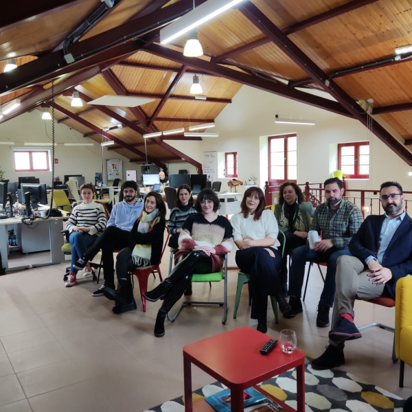 Equipo de CTIC escuchando la tertulia de Guardianes del Territorio 