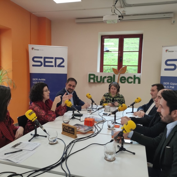 Invitados a la tertulia de Guardianes del Territorio visitando el Simulador Climático de CTIC RuralTech